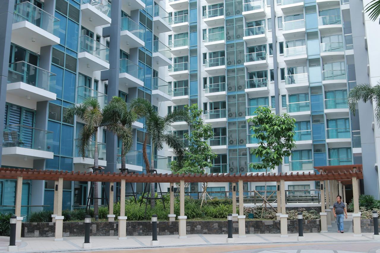 De Luxe 7Qrs Apartment Manila Exterior photo